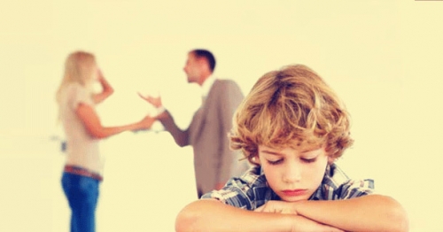 离婚孩子抚养权户口本怎么办？